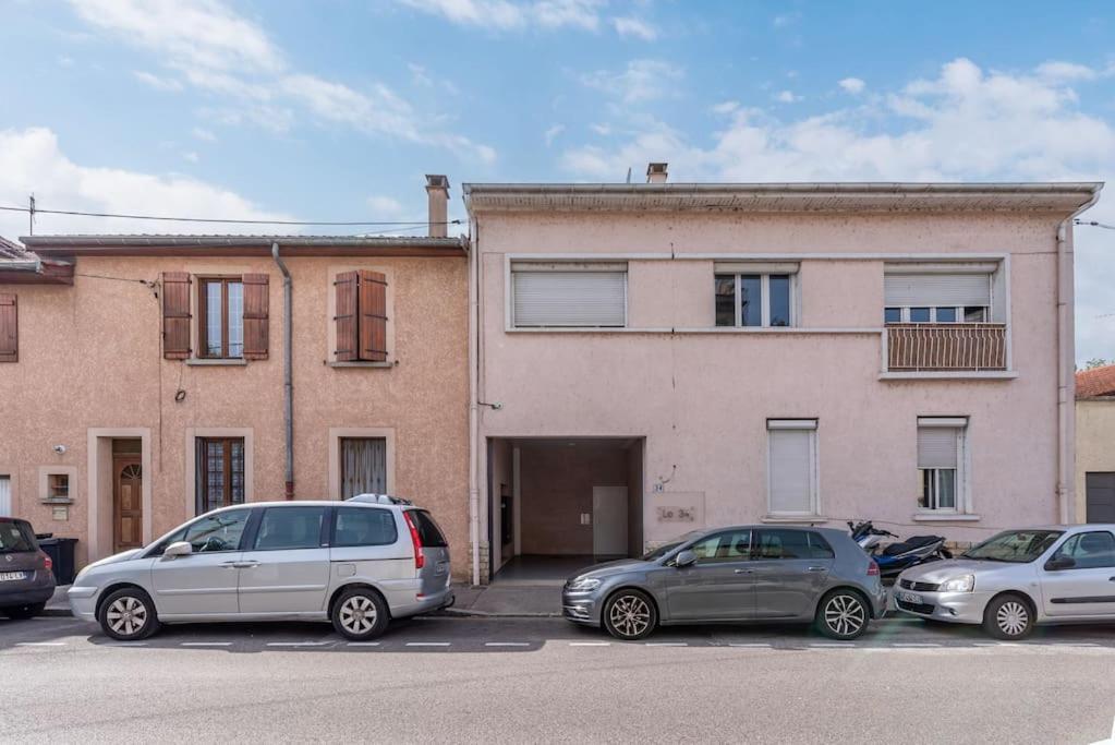 Lumignons Lyonnais - Doua Apartment Вильорбан Екстериор снимка